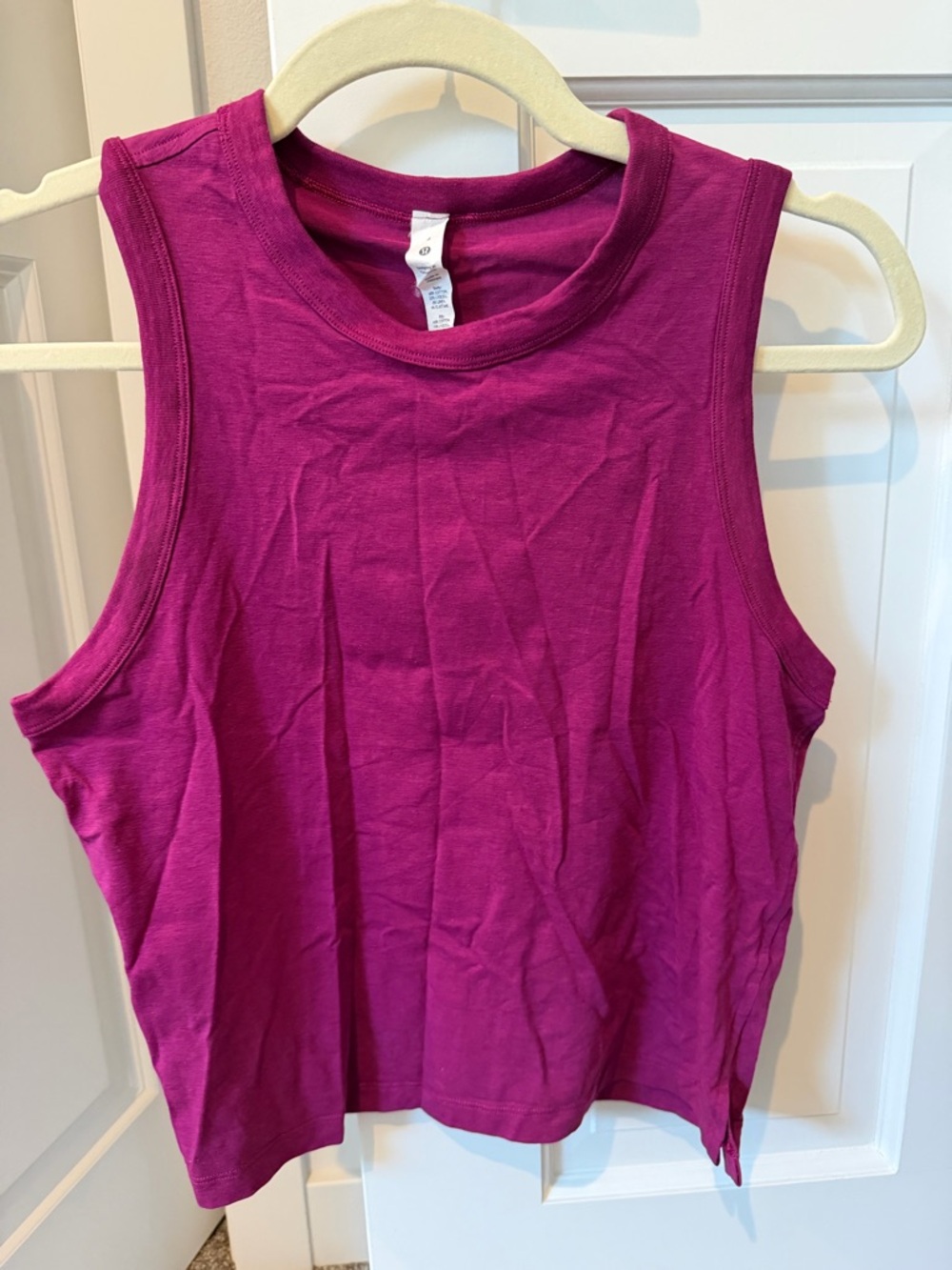 Lululemon Sleeveless Tank Top - Magenta